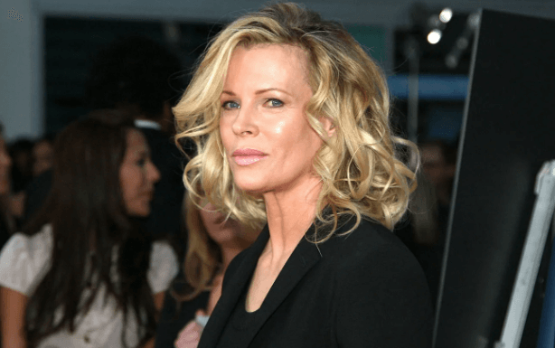 What Is Lisa Barlow's Net Worth